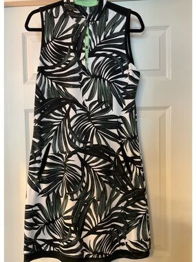 Tail Sleeveless Palm-Print golf/pickleball Dress in Black and White
